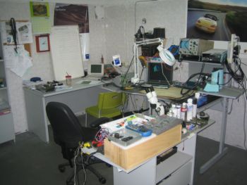 מעבדה לתיקון מחשבי רכב